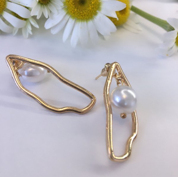 İncili Geometrik Küpe