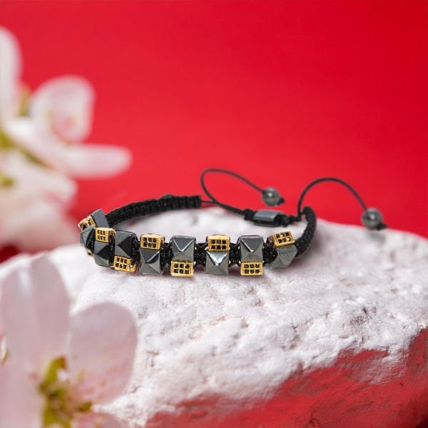 Piramit Hematit Zirkonyum Bileklik