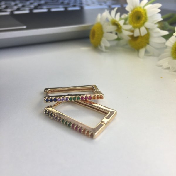 Zirkon Taşlı Çok Renkli Gold Tasarım Küpe