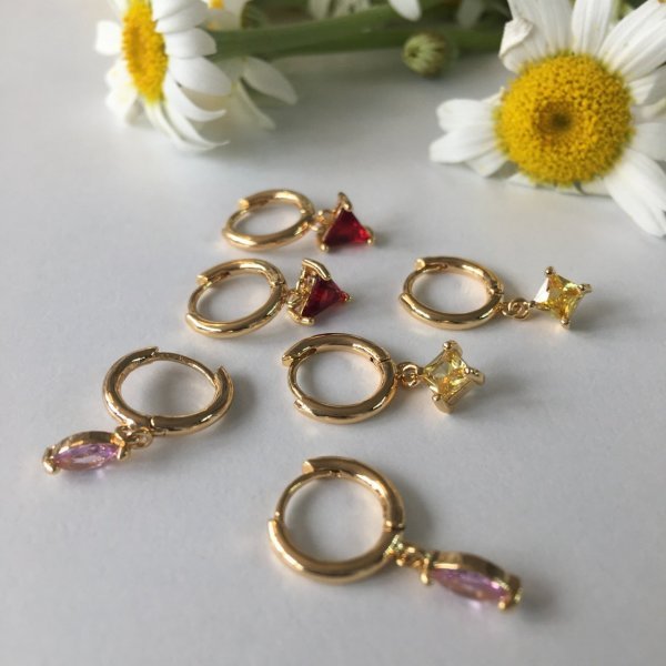 Zirkon Taşlı Geometrik Çok Renkli 6 lı Minimal Set Küpe
