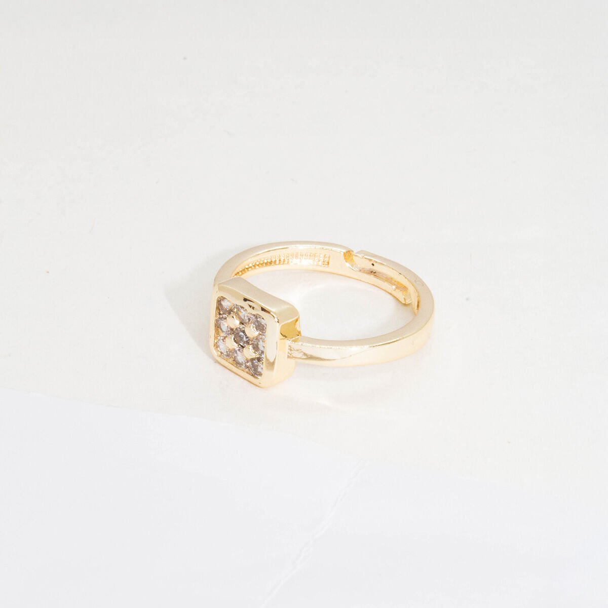 Zirkon Taşlı Kare Gold Yüzük