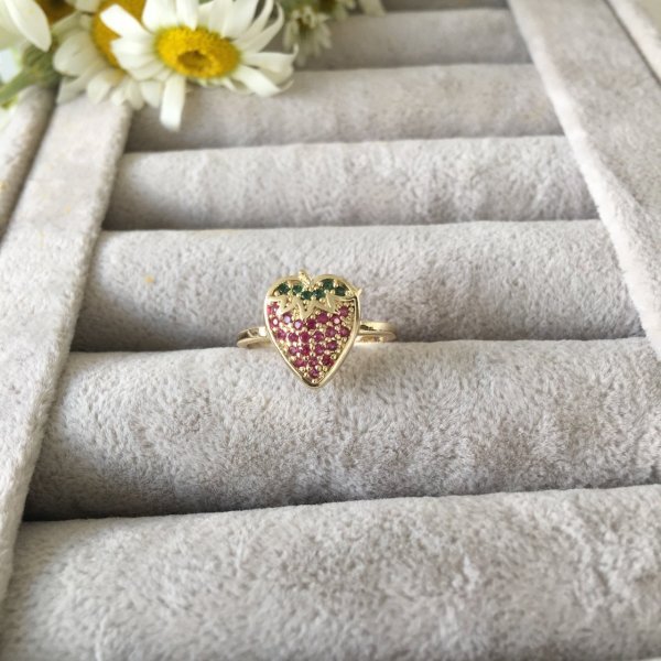 Full Zirkon Taşlı Çilek Yüzük