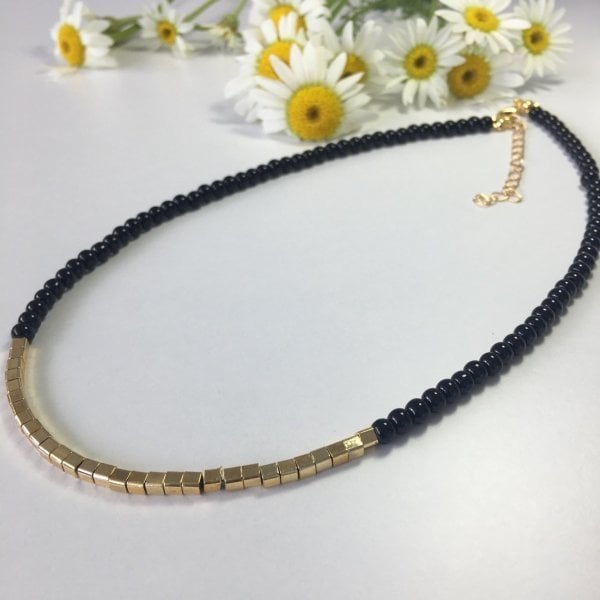 Boncuklu Gold Küp Detay Kolye