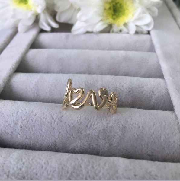 Zirkon Taşlı Love Gold Yüzük