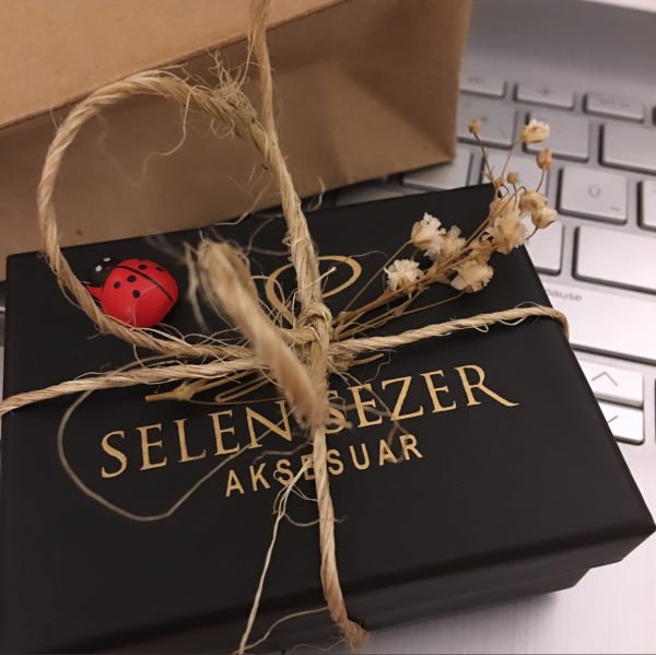 Siyah Detay Gold Porselen Bileklik